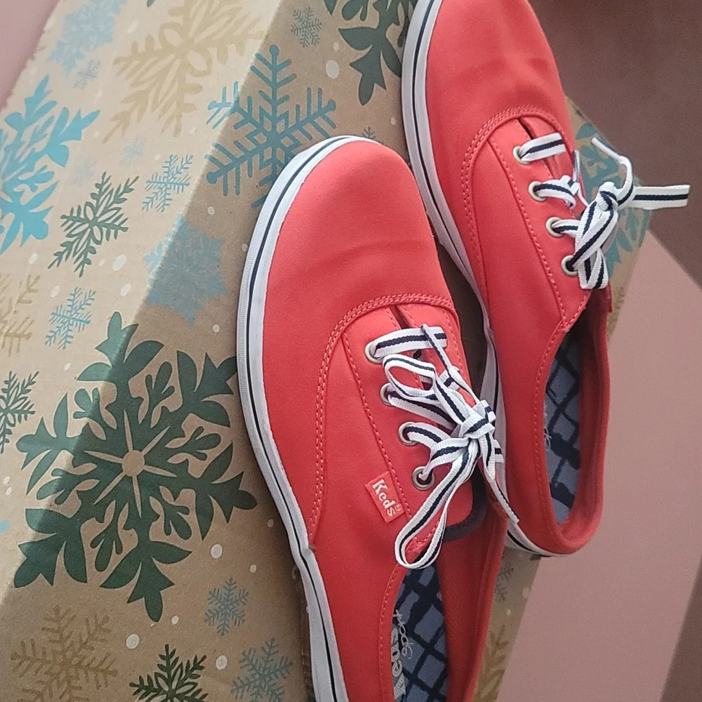 Keds Sneaker Canvas Slip Ons - Picture 3 of 3
